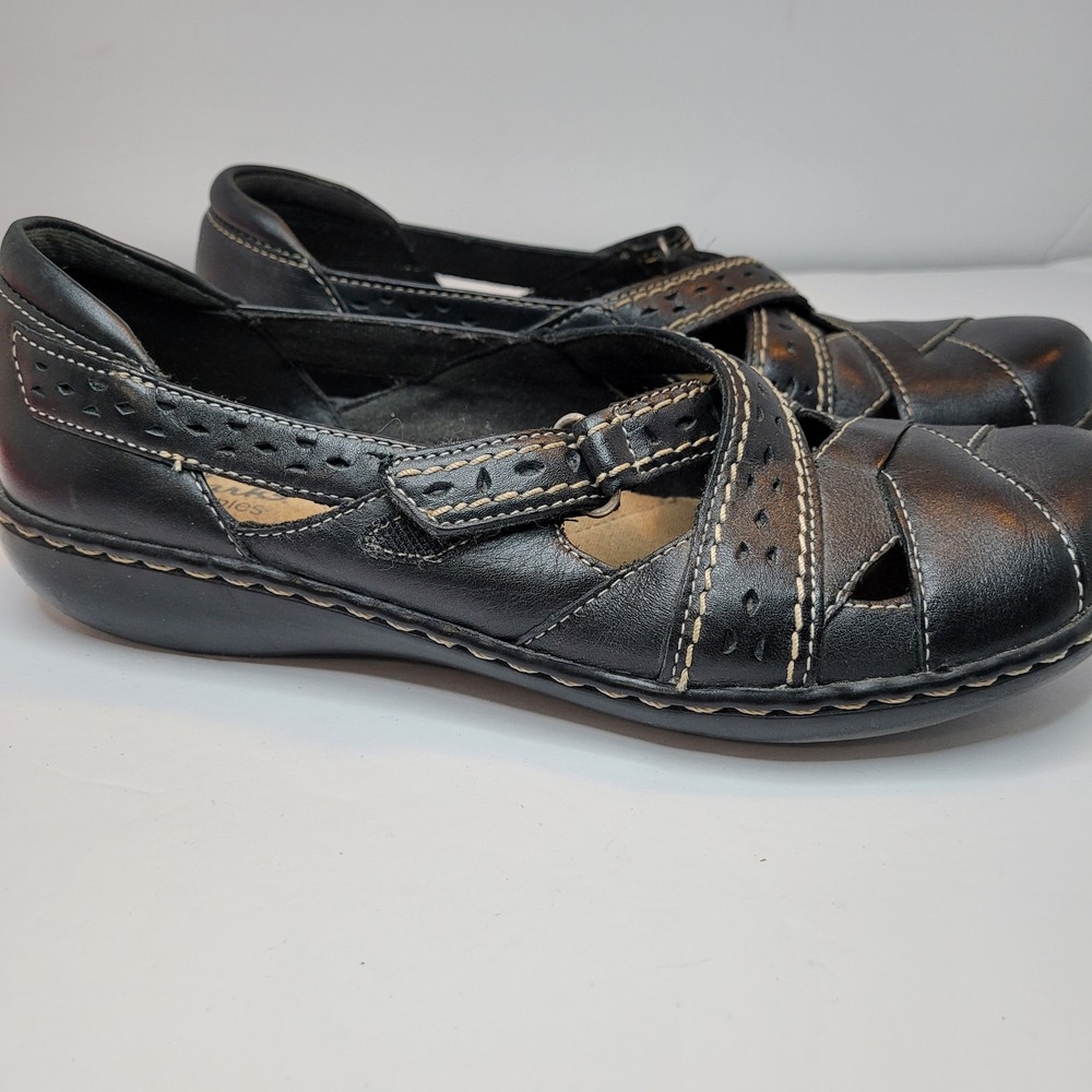 Clarks Bendables Comfort Shoes Womens Size 7.5 M Tan Leather Slip On